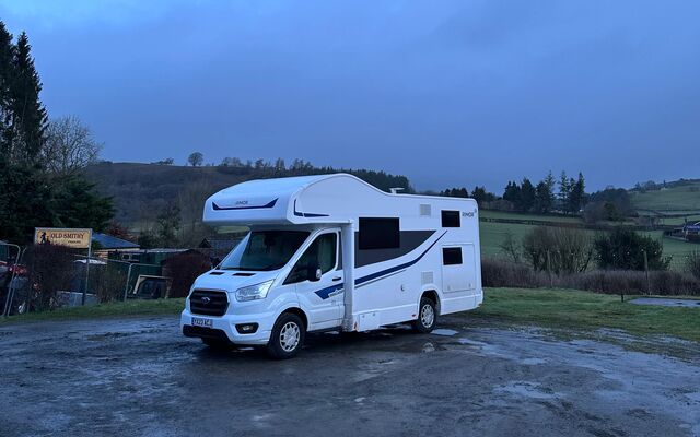 The Complete Guide to Full-Time Motorhoming